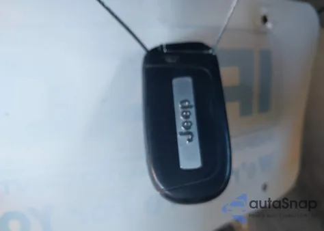 2024 Jeep Compass Latitude 4X4 z USA, uszkodzony, nr VIN 3C4NJDBN2RT158522